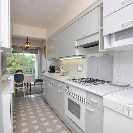Appartement 2 Bedroom Stunning In